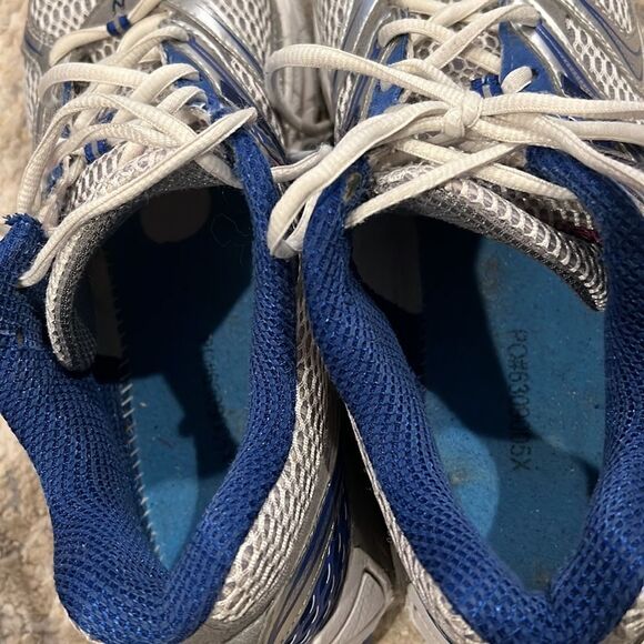 New Balance Women’s Running Shoes W940wB2 Silver size 12 EUC no insole USA made - Picture 6 of 9